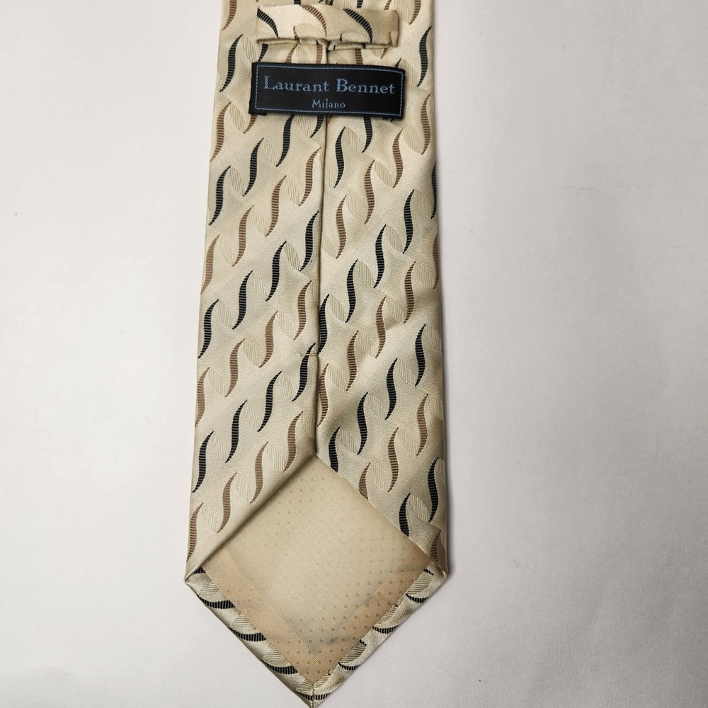 Laurant Bennet Milanese Men's Necktie - Picture 6 of 7